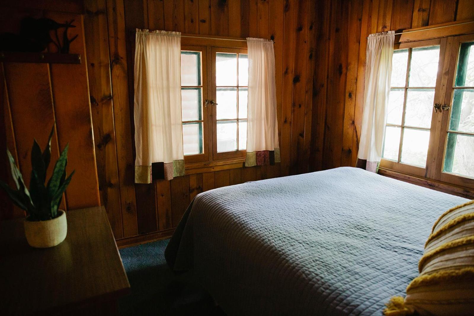 Riverside Point Resort Motel Park Rapids エクステリア 写真