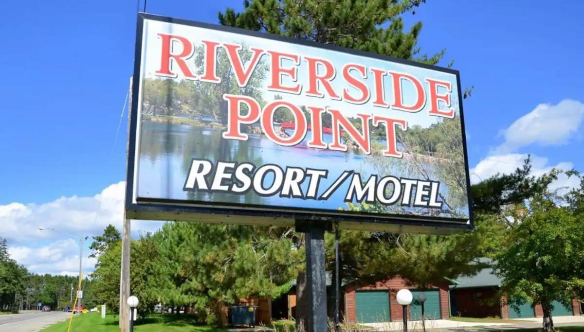 Riverside Point Resort Motel Park Rapids エクステリア 写真