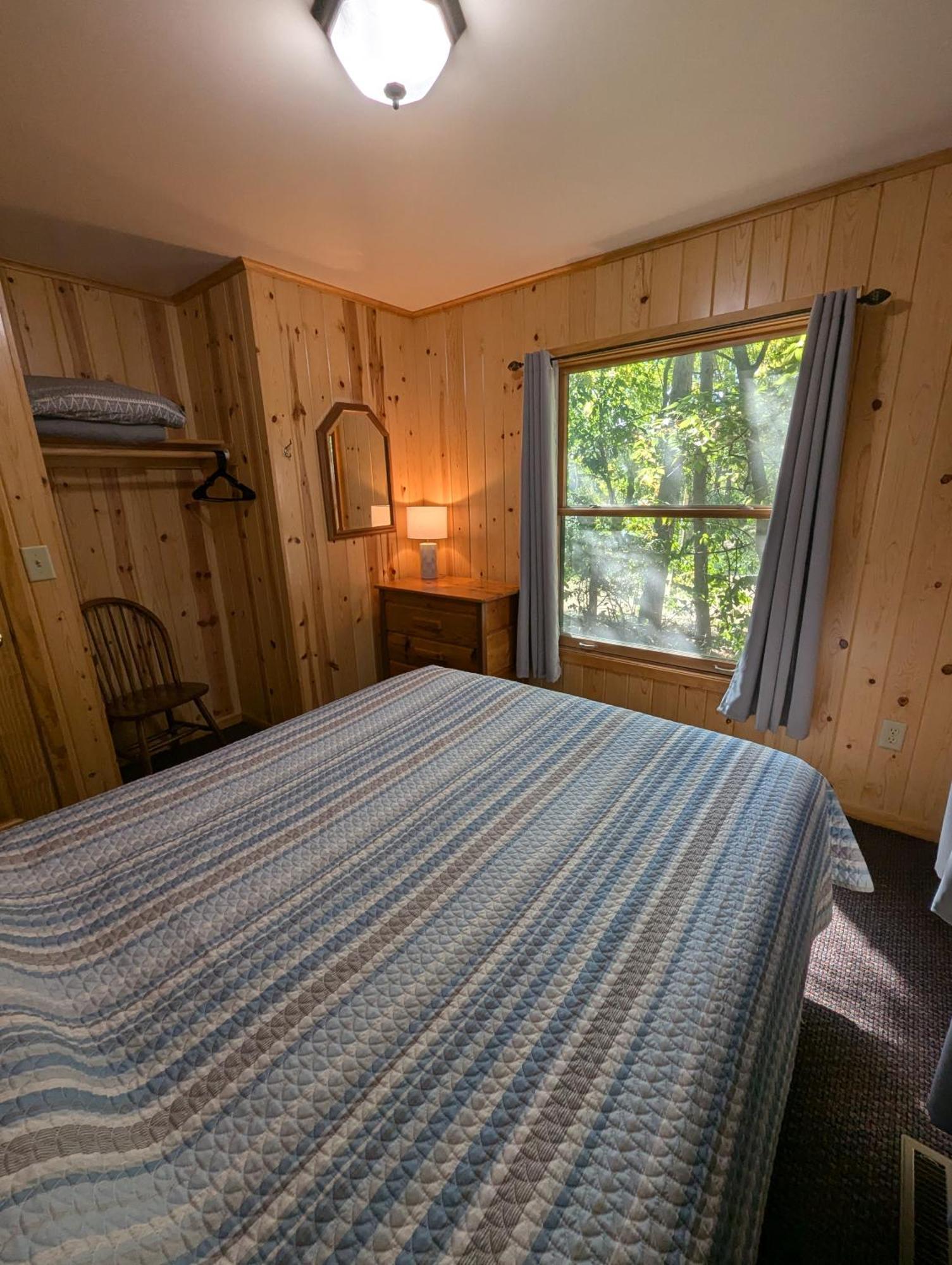 Riverside Point Resort Motel Park Rapids エクステリア 写真